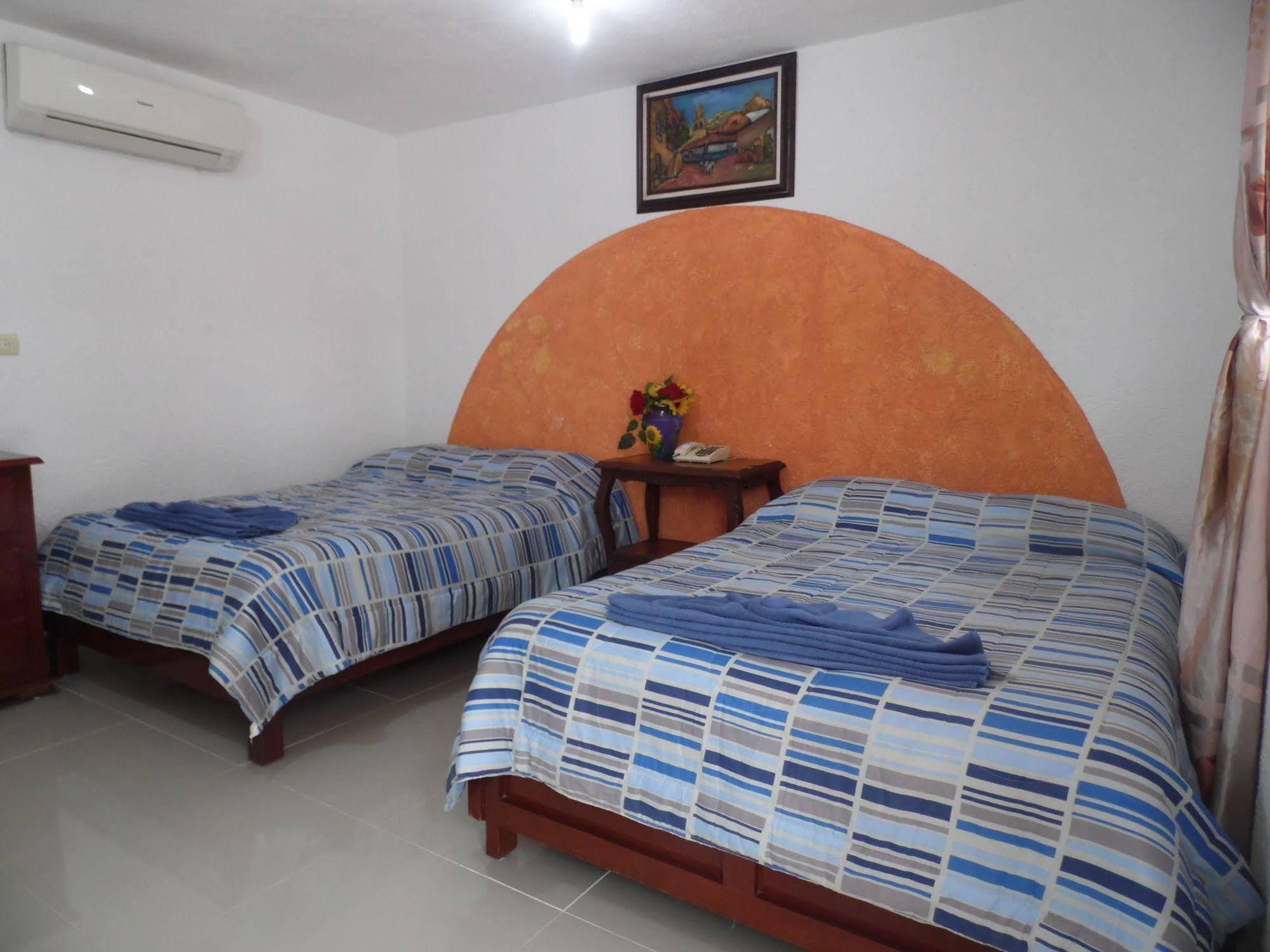 Hotel Hacienda Ixtlan Cozumel Esterno foto