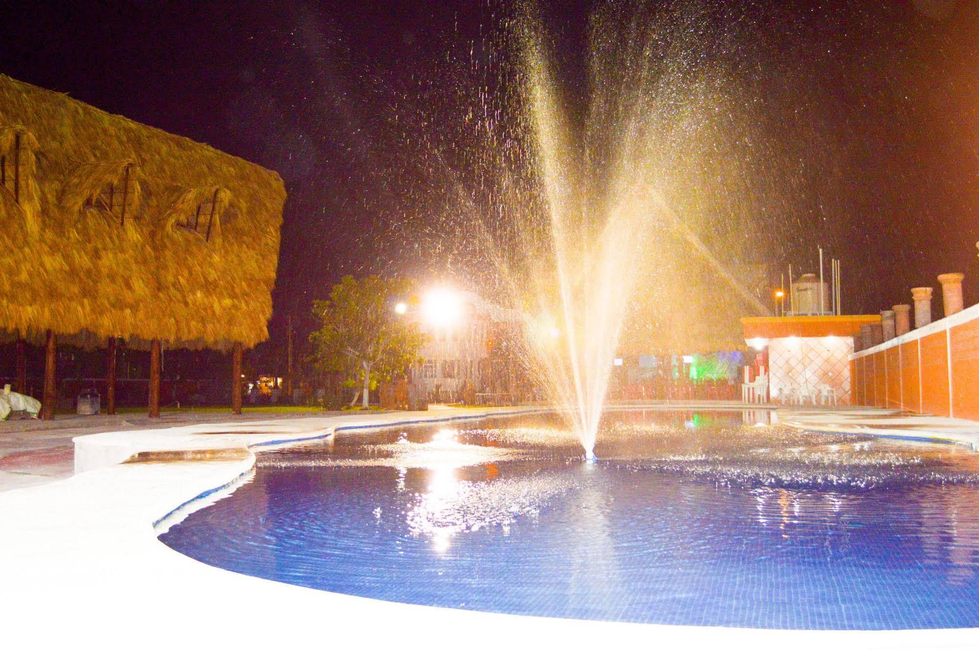 Hotel Hacienda Ixtlan Cozumel Esterno foto