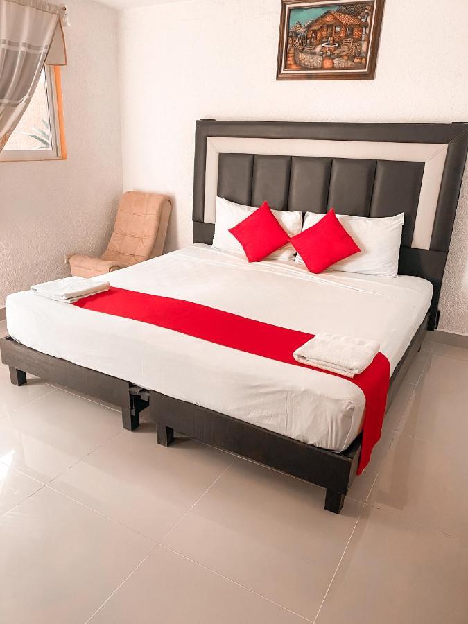 Hotel Hacienda Ixtlan Cozumel Esterno foto