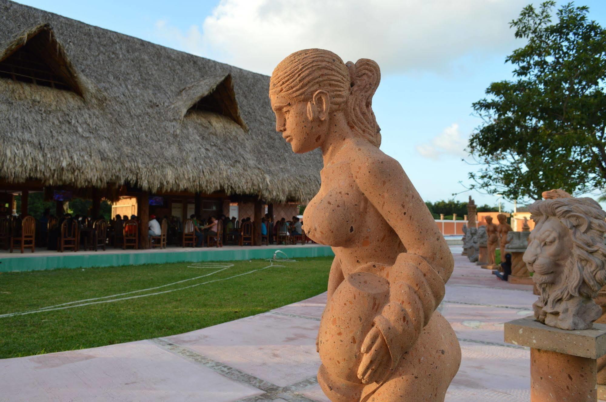 Hotel Hacienda Ixtlan Cozumel Esterno foto