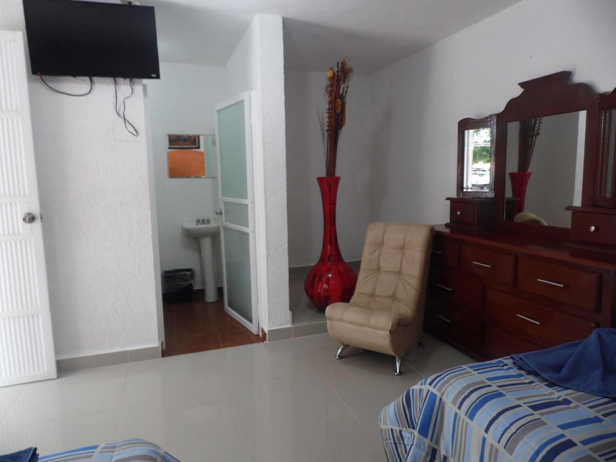 Hotel Hacienda Ixtlan Cozumel Esterno foto