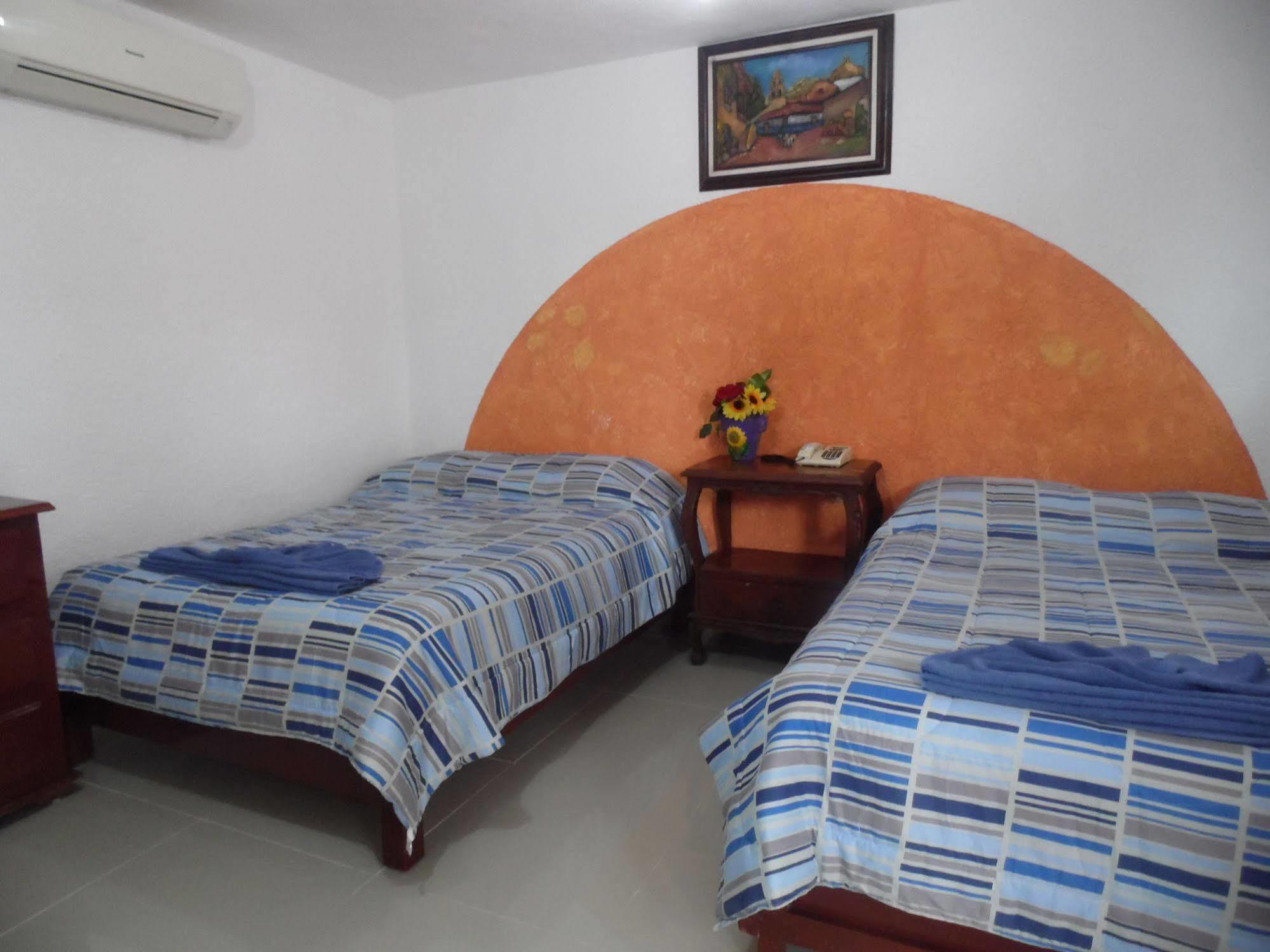 Hotel Hacienda Ixtlan Cozumel Esterno foto