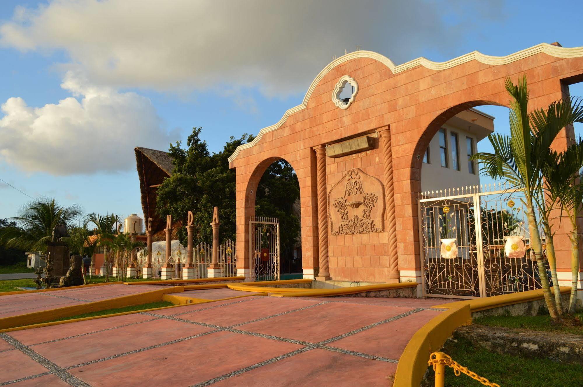 Hotel Hacienda Ixtlan Cozumel Esterno foto