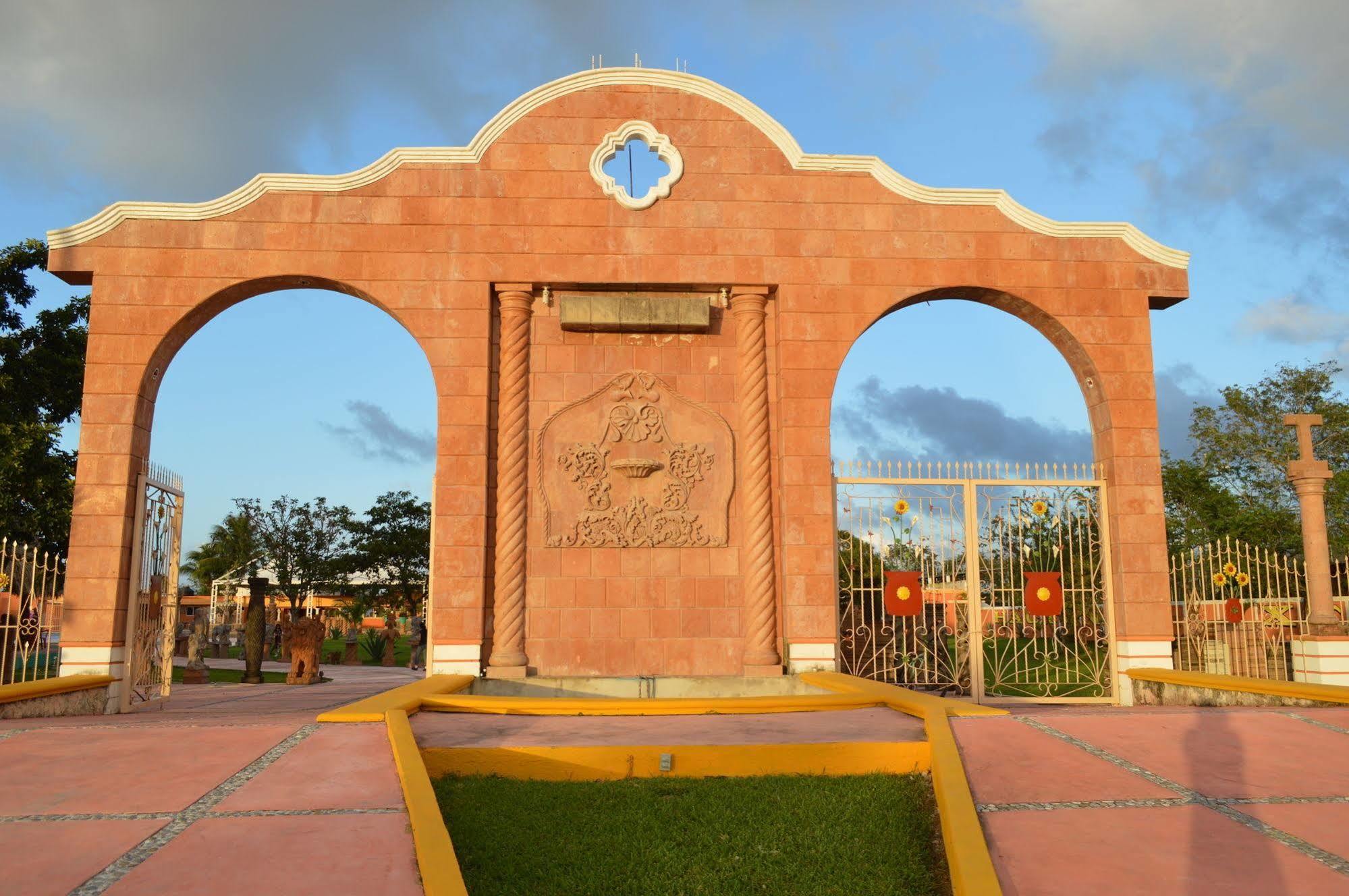 Hotel Hacienda Ixtlan Cozumel Esterno foto